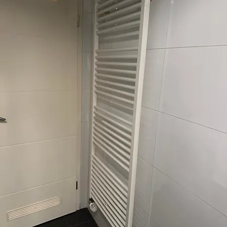 Katies - Zentral - 4 - 7 Personen - 2 Parken - Nintendo Switch - Disneyplus - E-kamin Apartmán Augsburg