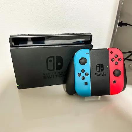 Katies - Zentral - 4 - 7 Personen - 2 Parken - Nintendo Switch - Disneyplus - E-kamin * Augsburg