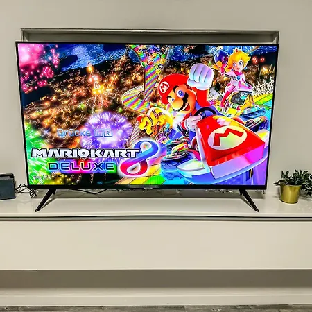 Katies - Zentral - 4 - 7 Personen - 2 Parken - Nintendo Switch - Disneyplus - E-kamin アウグスブルク