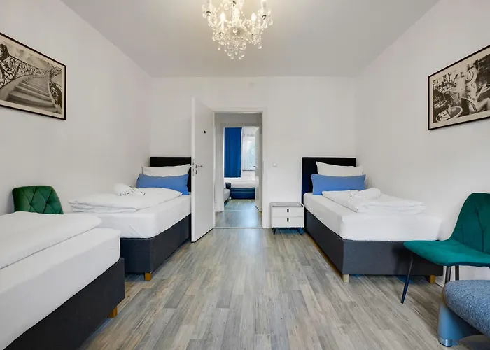 Katies - Zentral - 4 - 7 Personen - 2 Parken - Nintendo Switch - Disneyplus - E-kamin Apartmán